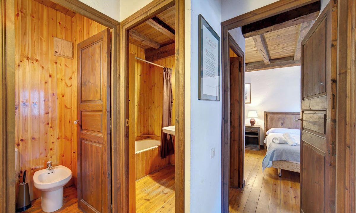Photo of Bathroom in Tredos
