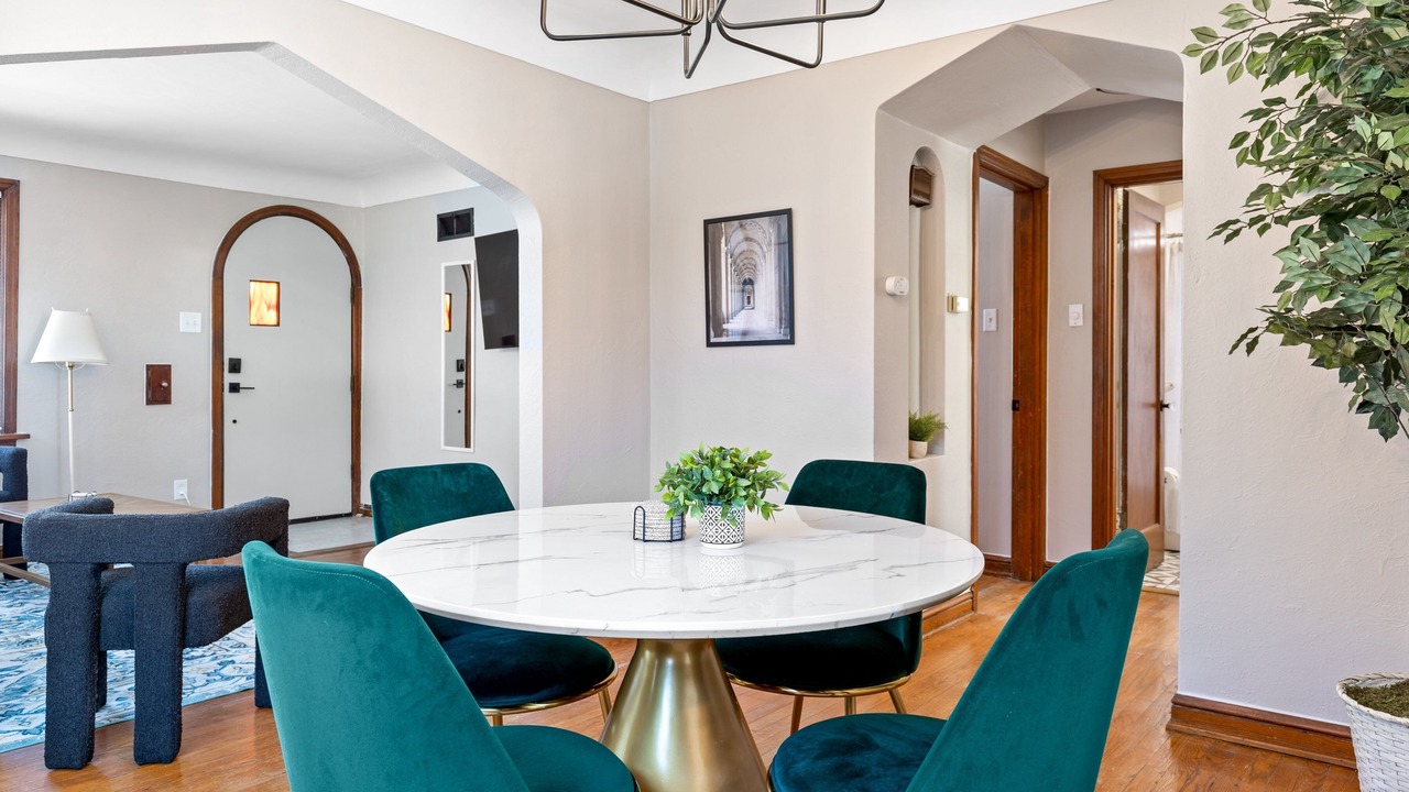 Photo of Livingroom in St. Louis