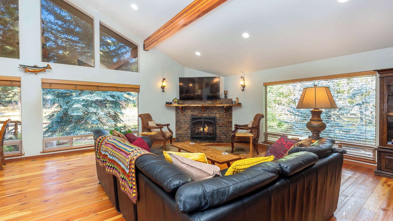 Photo of Livingroom in Three Rivers