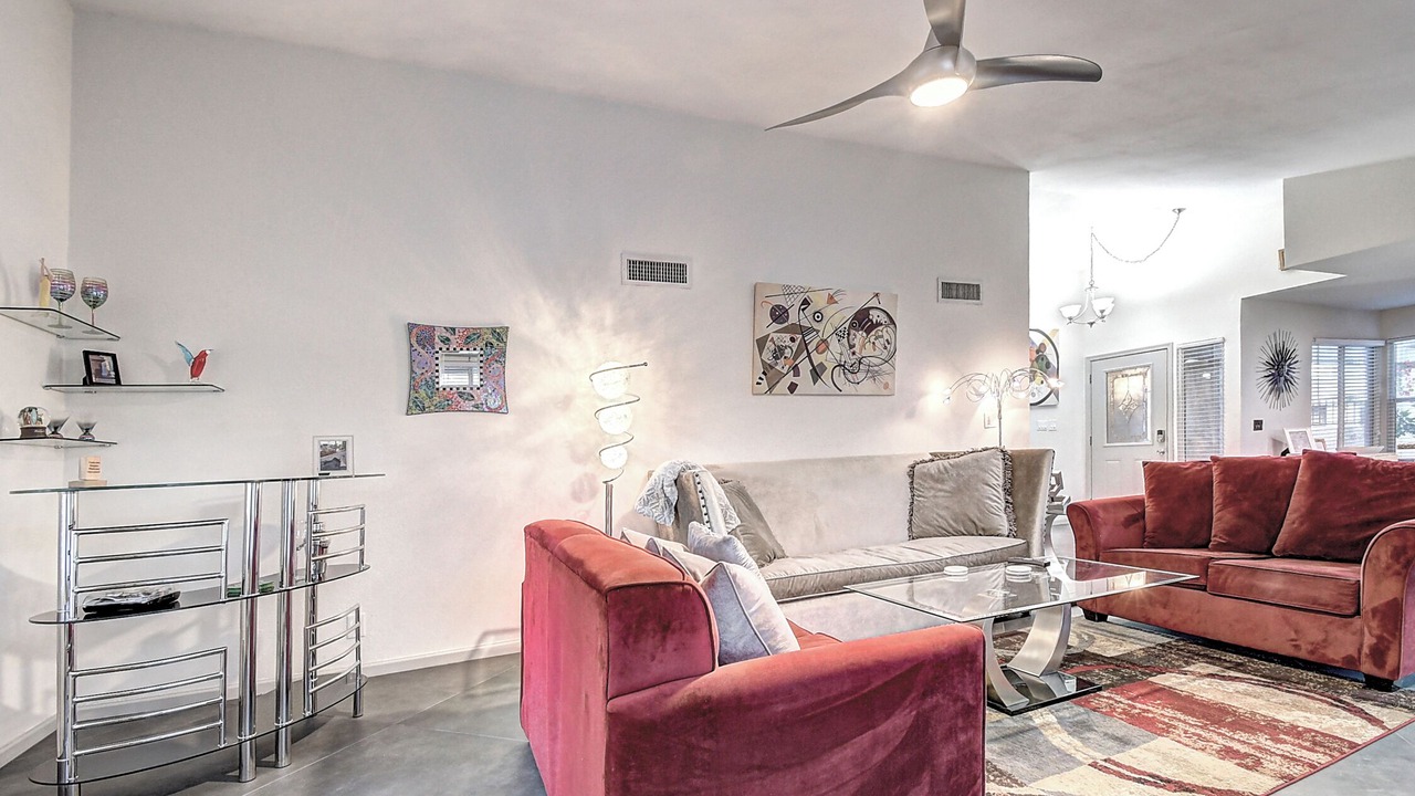 Photo of Livingroom in Dobson Ranch