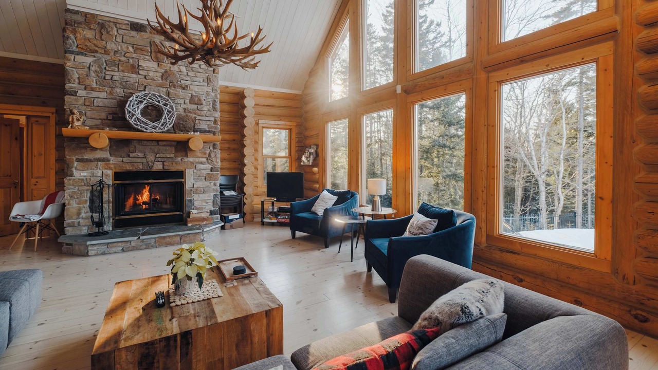Photo of Livingroom in Fiddler Lake Resort