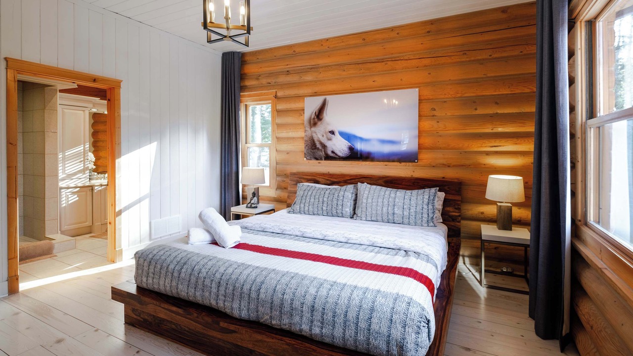 Photo of Bedroom in Fiddler Lake Resort