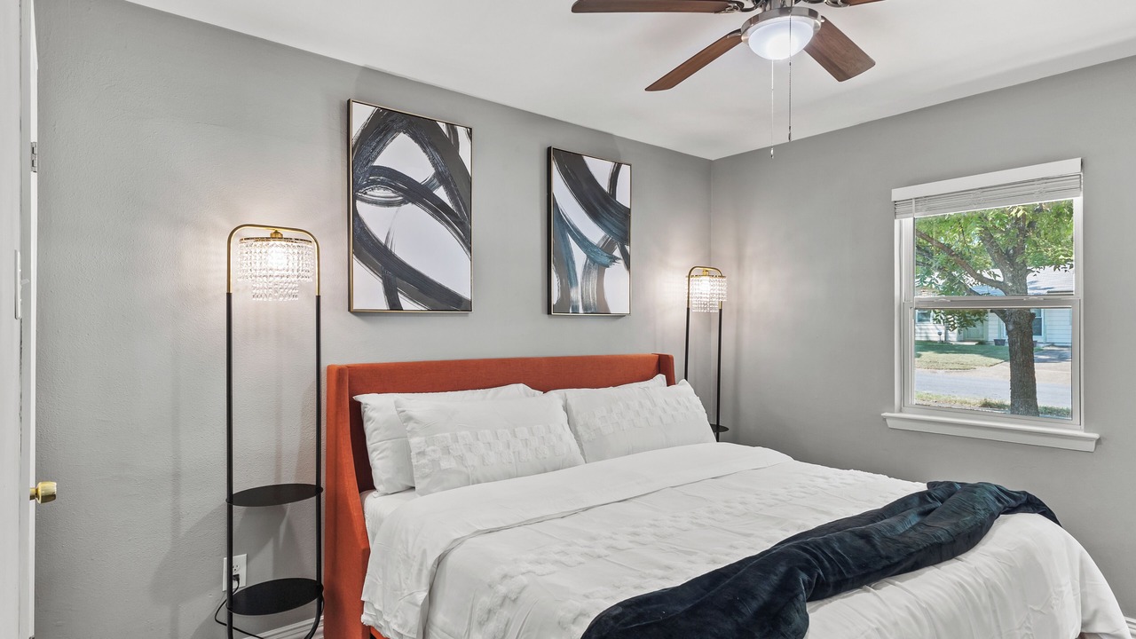 Photo of Bedroom in Euless