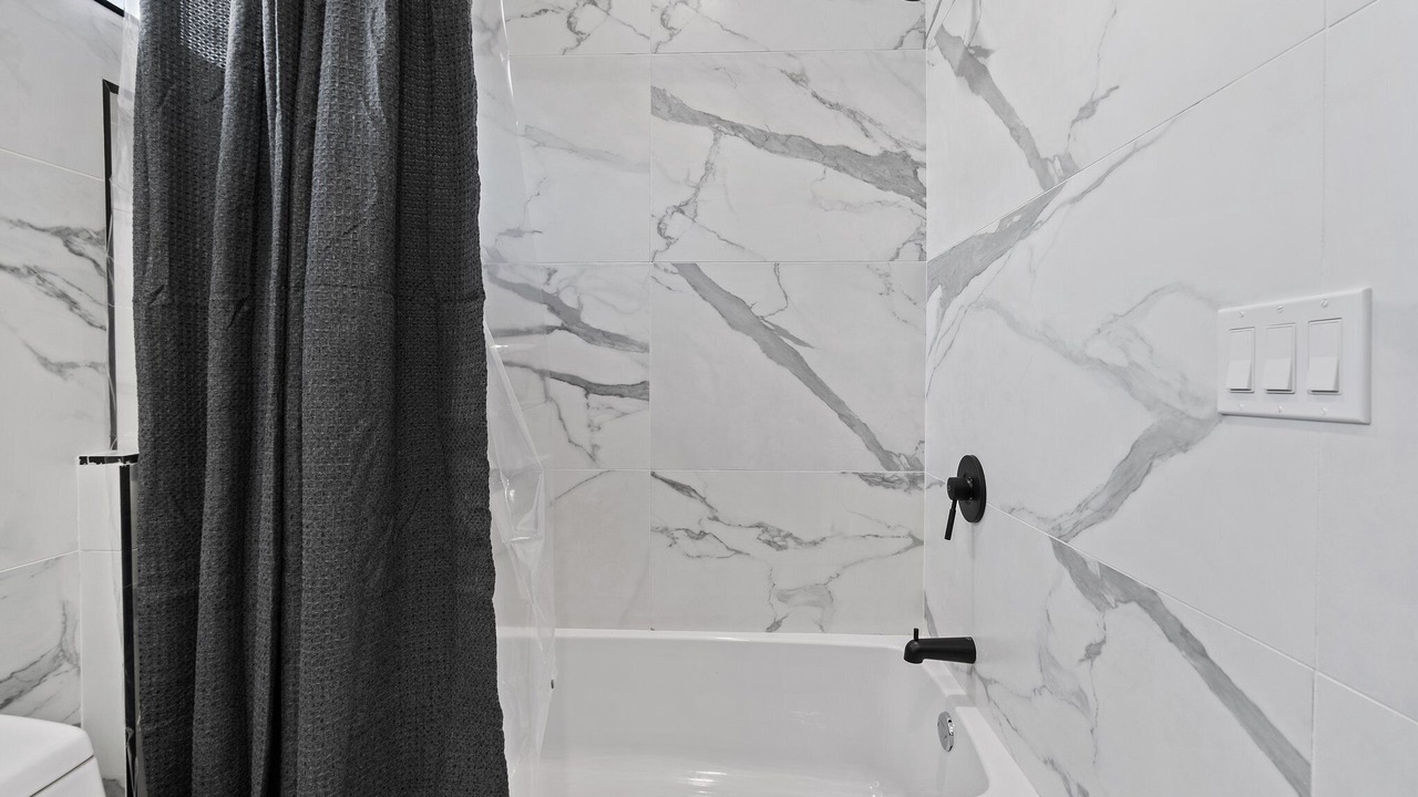 Photo of Bathroom in Point Breeze