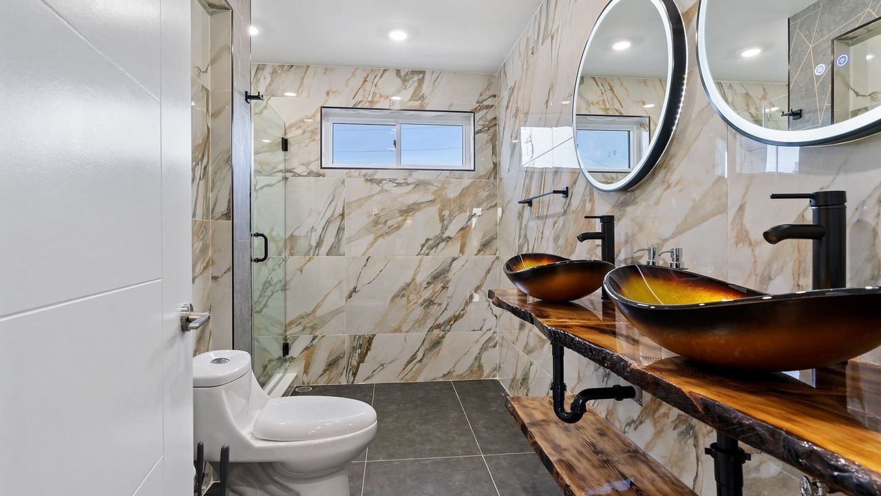 Photo of Bathroom in Point Breeze