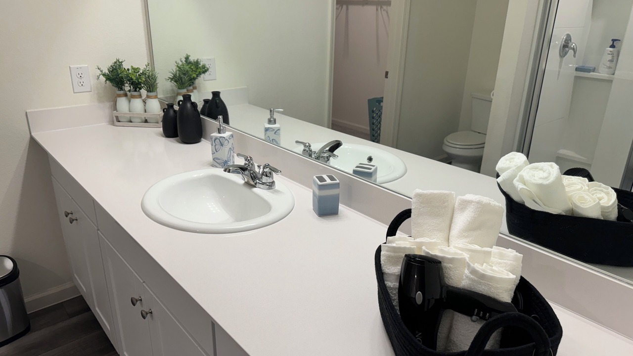 Photo of Bathroom in Crowley