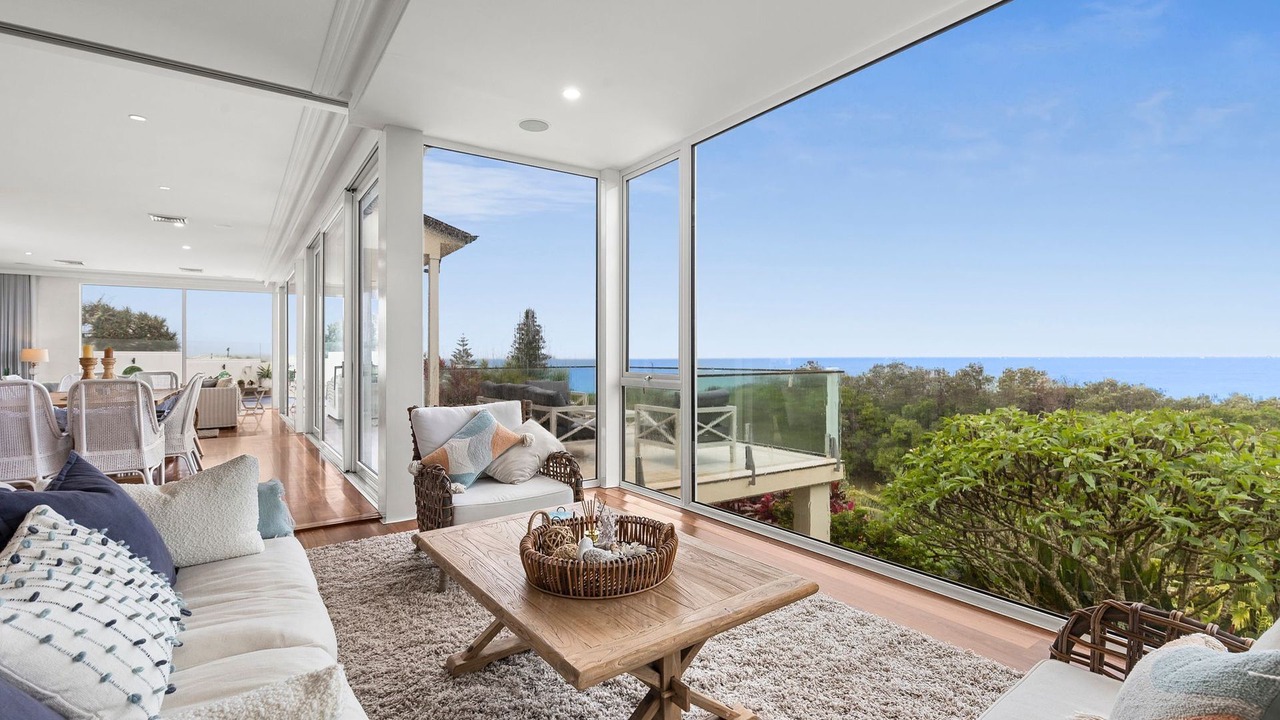 Photo of Livingroom in Sapphire Beach