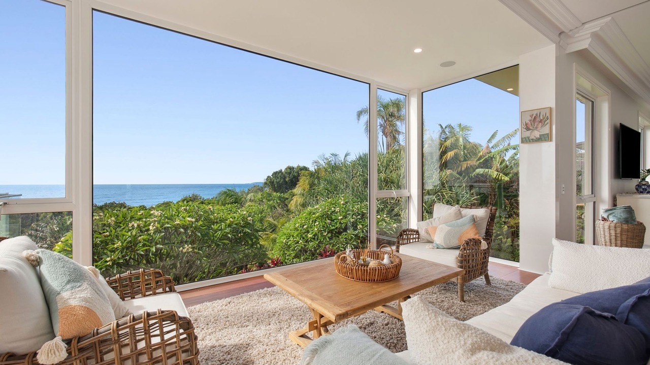 Photo of Livingroom in Sapphire Beach