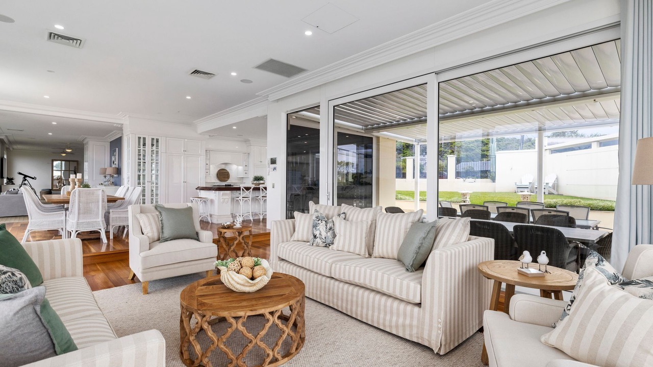 Photo of Livingroom in Sapphire Beach