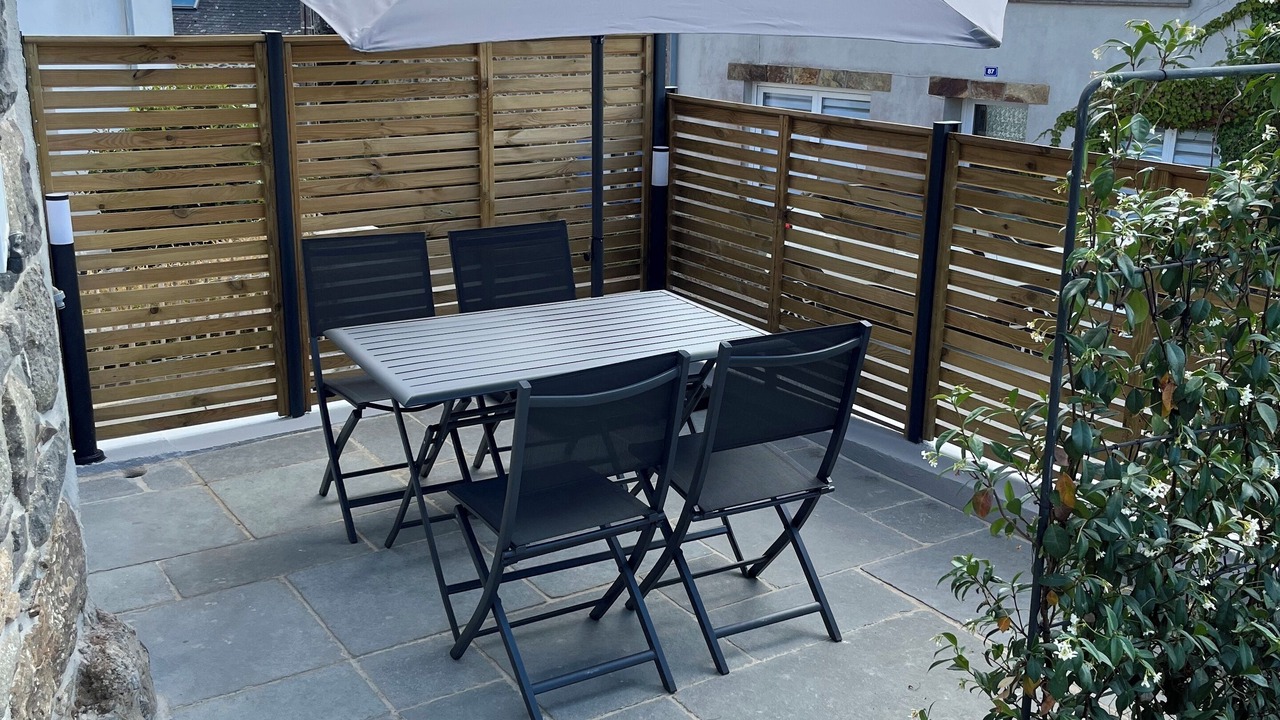 Photo of Outdoor in Hopital-Camfrout