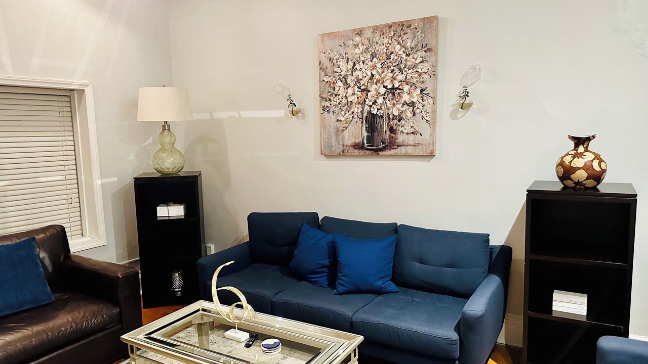Photo of Livingroom in West Town