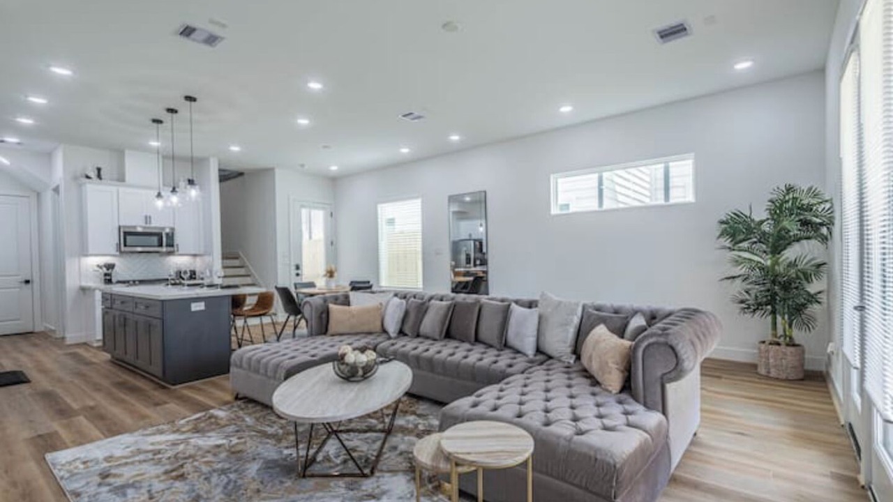 Photo of Livingroom in South Central Houston