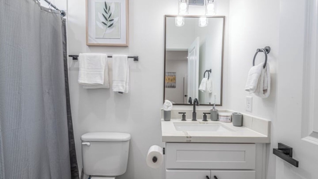 Photo of Bathroom in South Central Houston