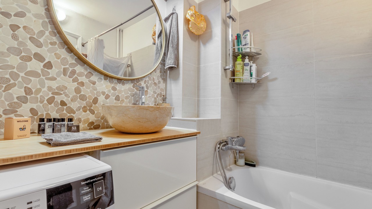 Photo of Bathroom in Saint-Maurice