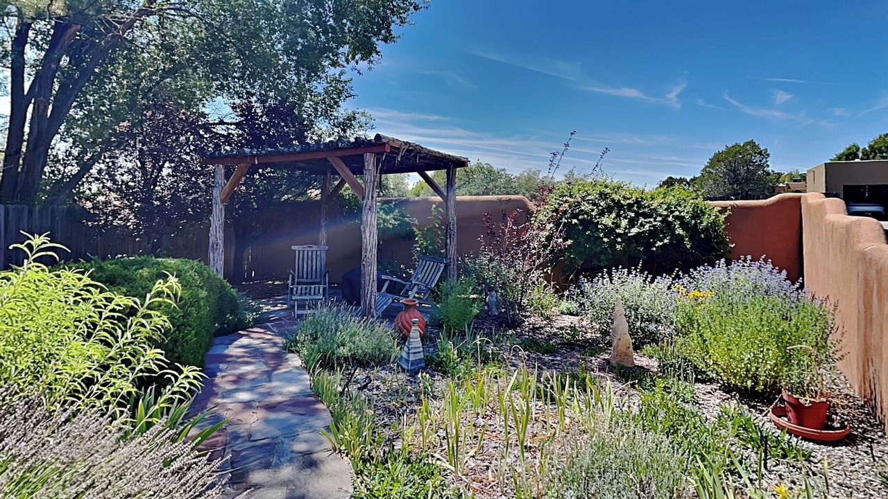 Photo of Others in Santa Fe