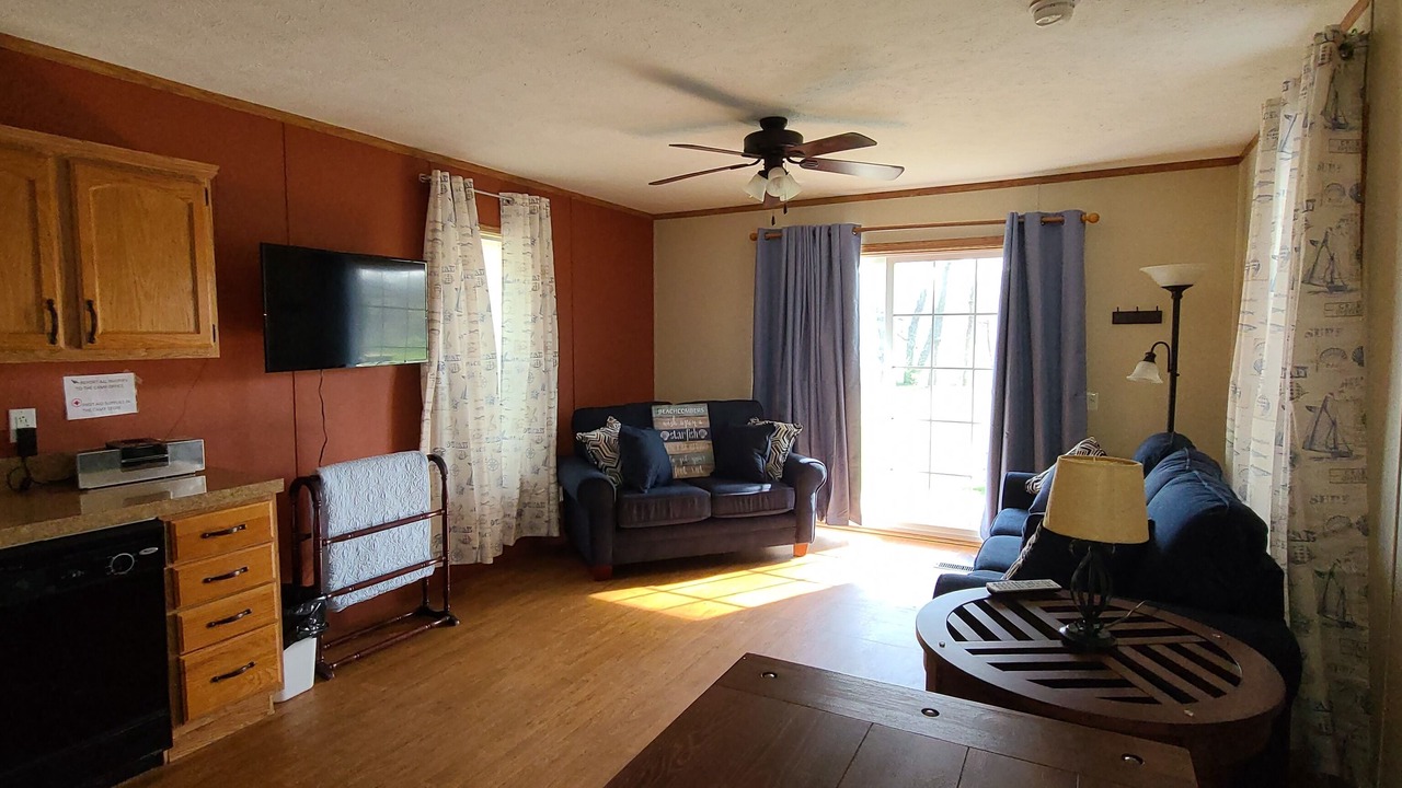 Photo of Livingroom in Hillsboro