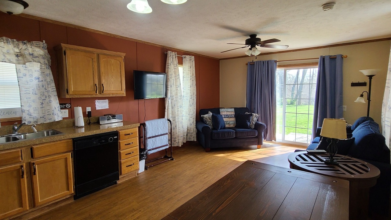 Photo of Livingroom in Hillsboro