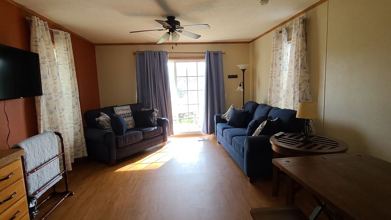 Photo of Livingroom in Hillsboro