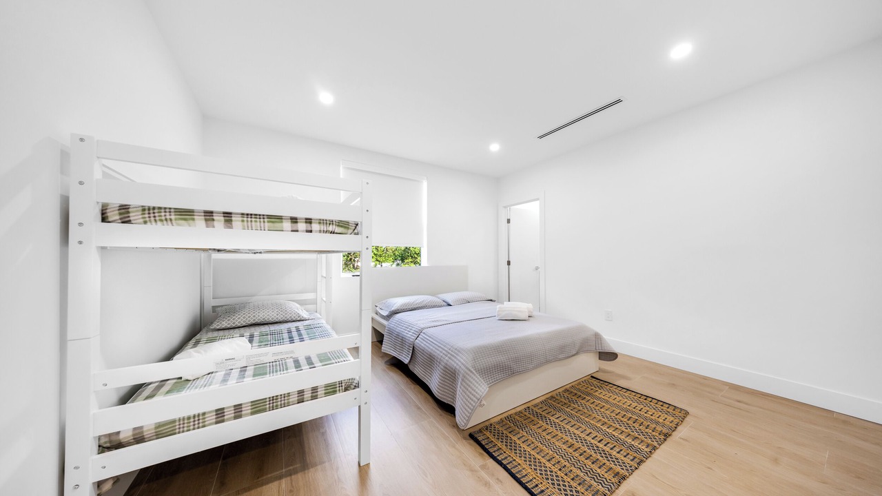 Photo of Bedroom in Allapattah