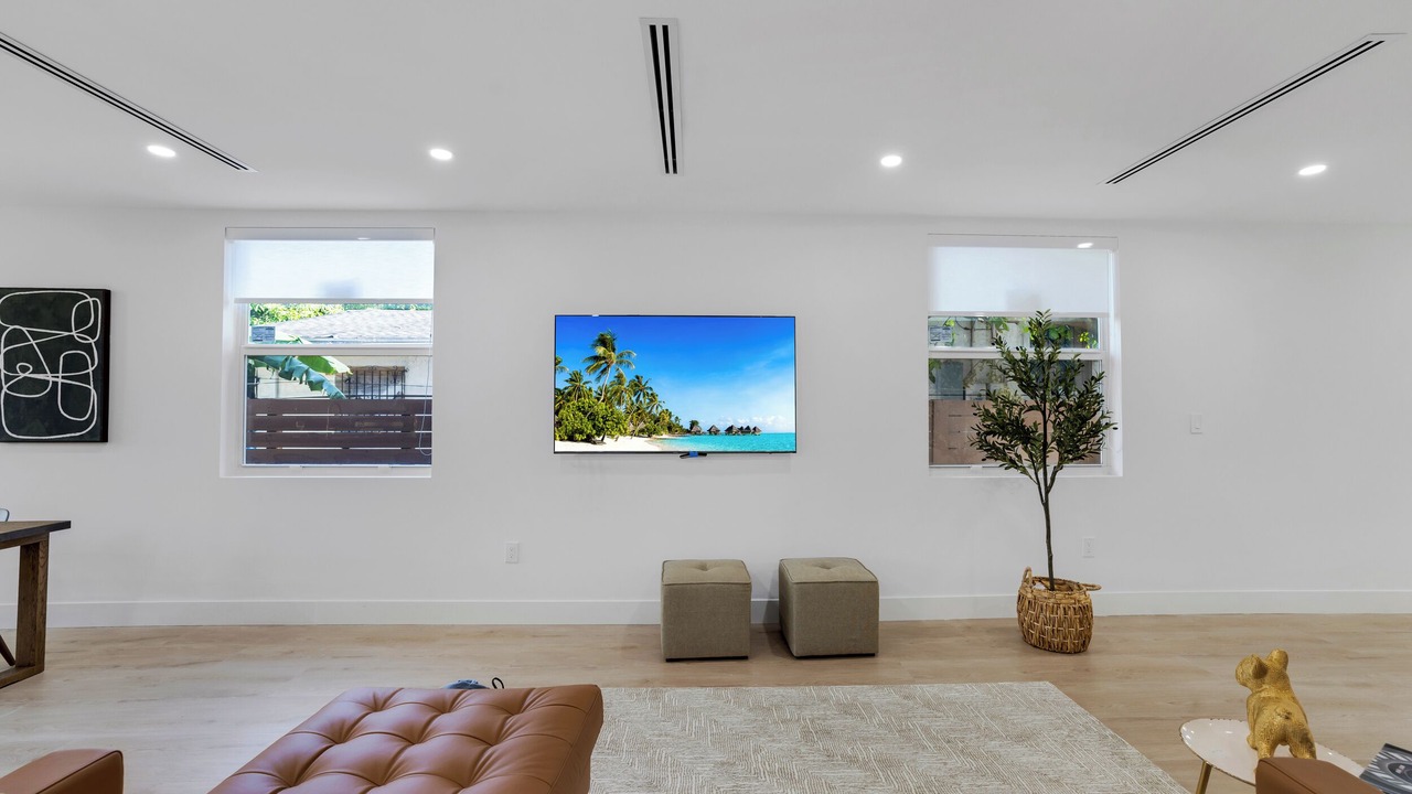 Photo of Livingroom in Allapattah