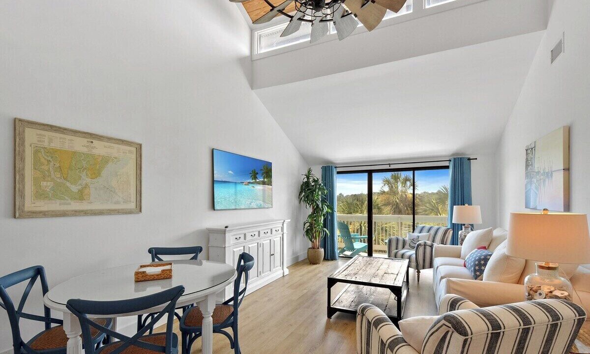 Photo of Livingroom in St. Simons Island