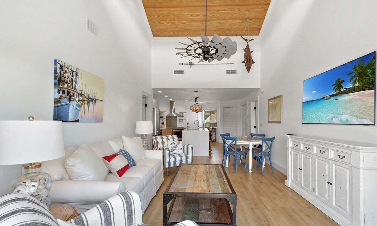 Photo of Livingroom in St. Simons Island