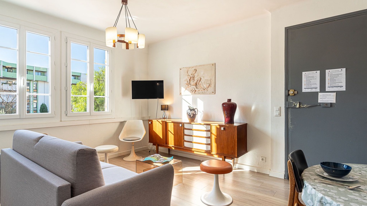 Photo of Livingroom in Hyeres City Centre