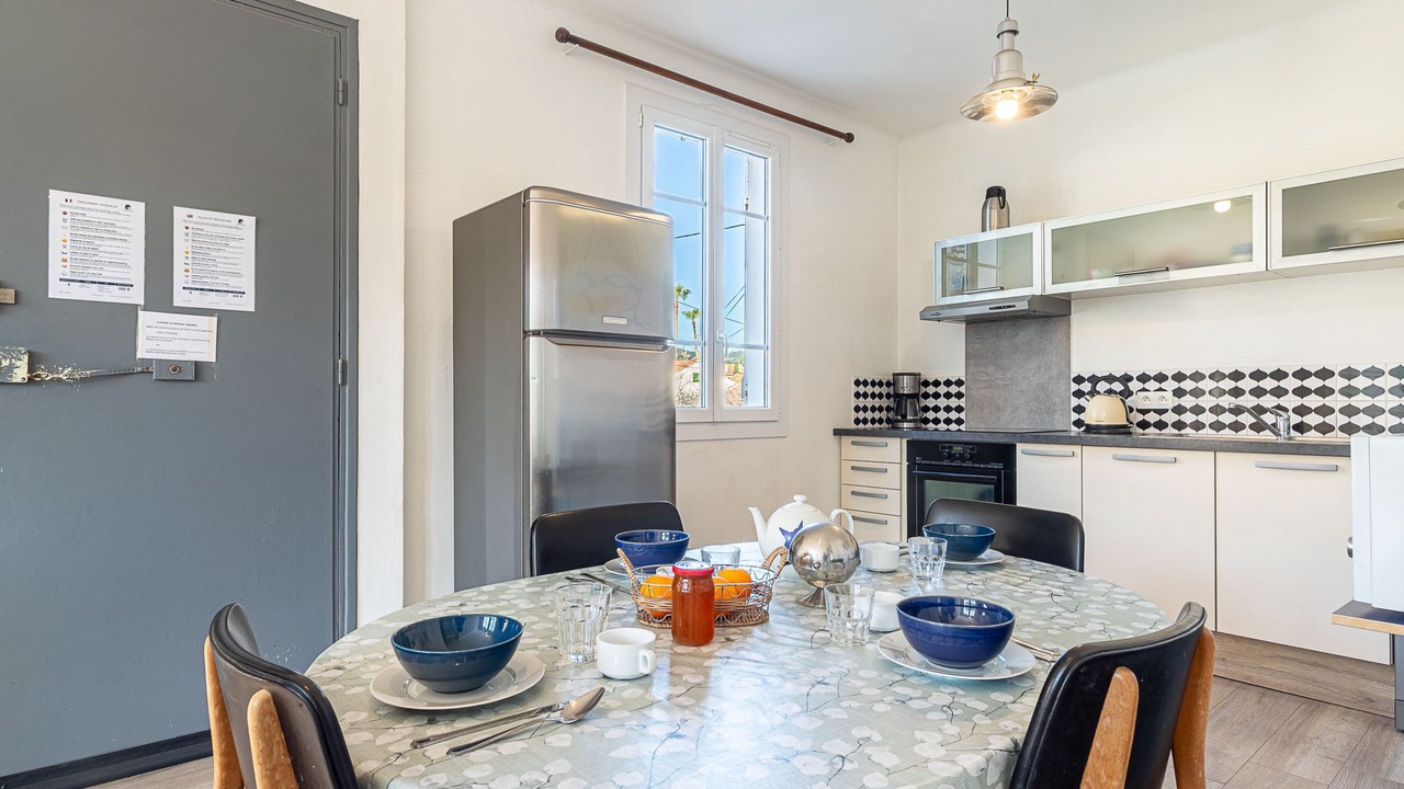 Photo of Bedroom in Hyeres City Centre