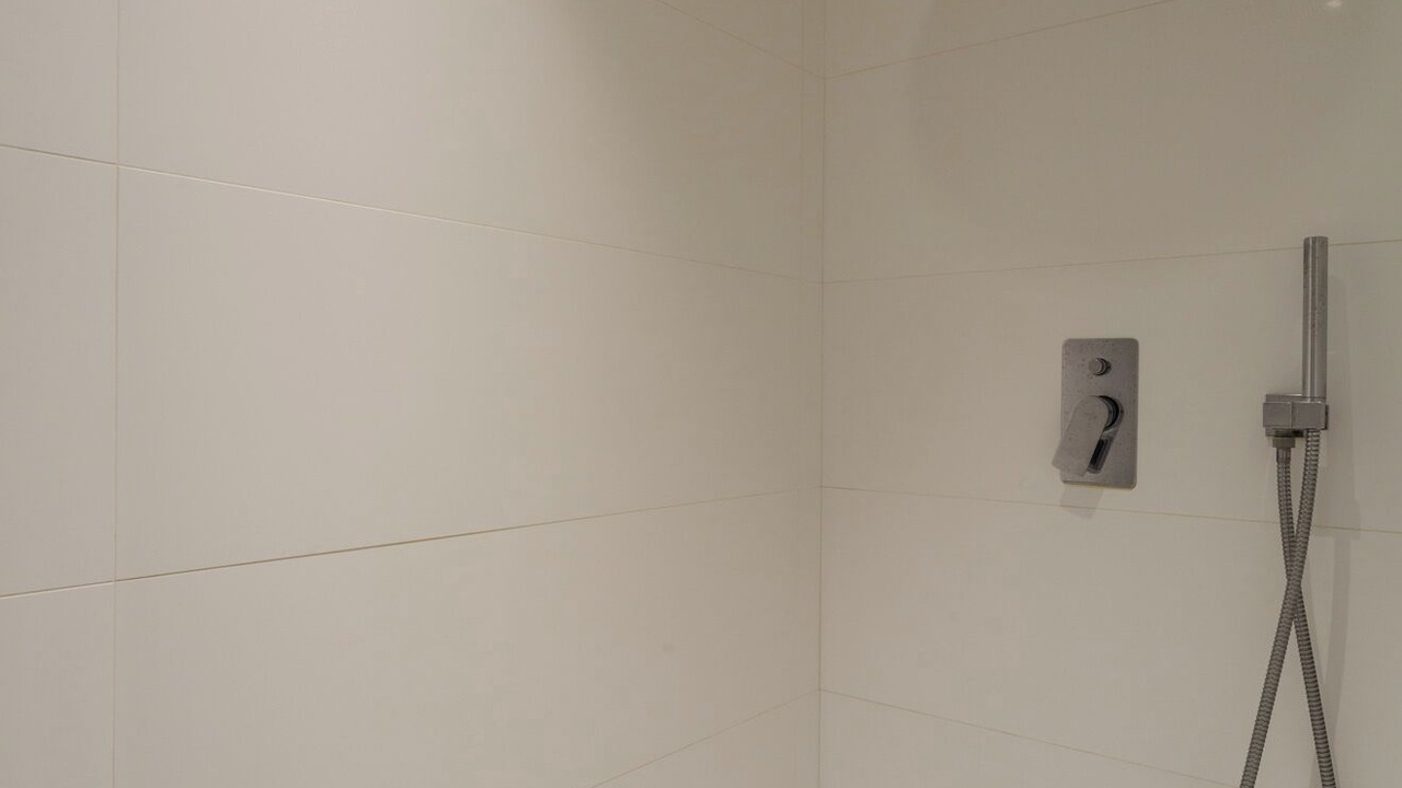 Photo of Bathroom in Centre