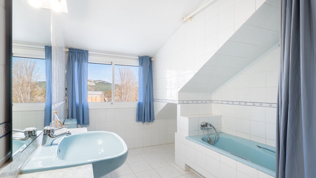 Photo of Bathroom in Chera