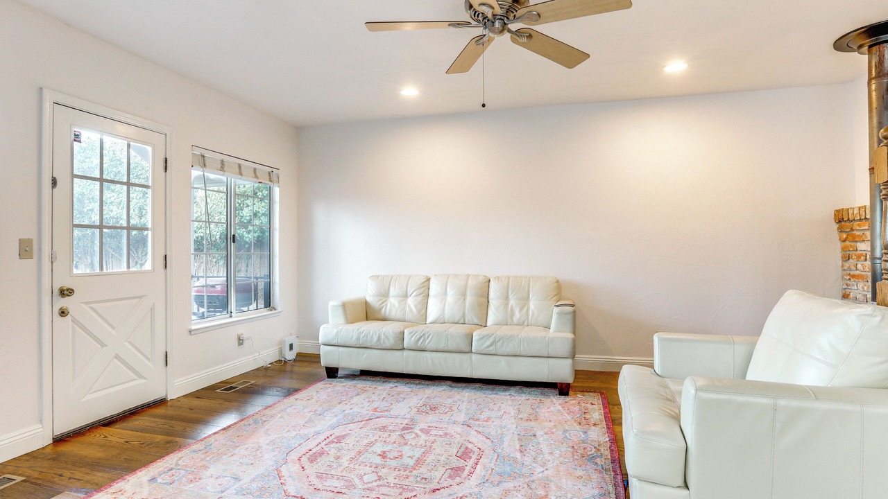 Photo of Livingroom in Sacramento