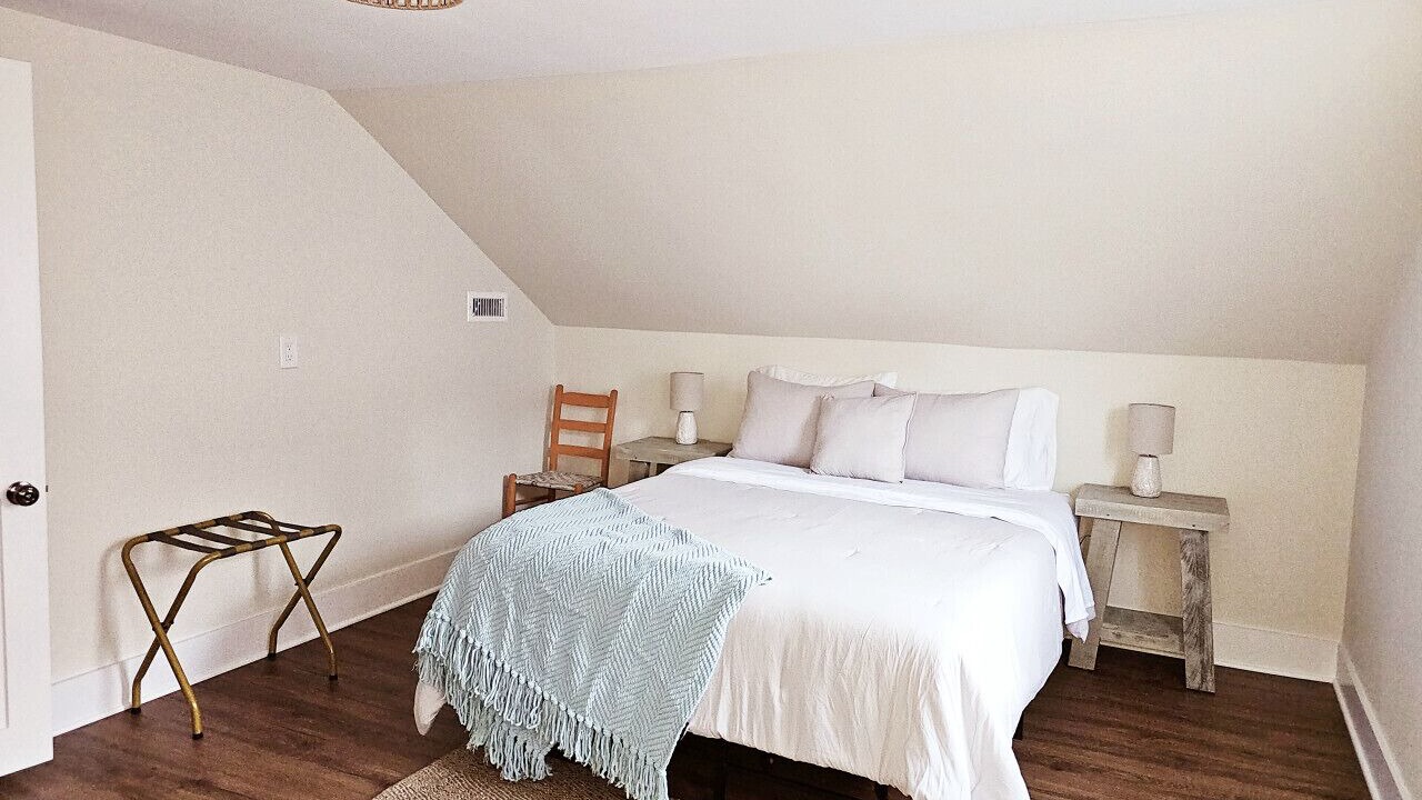 Photo of Others in New London