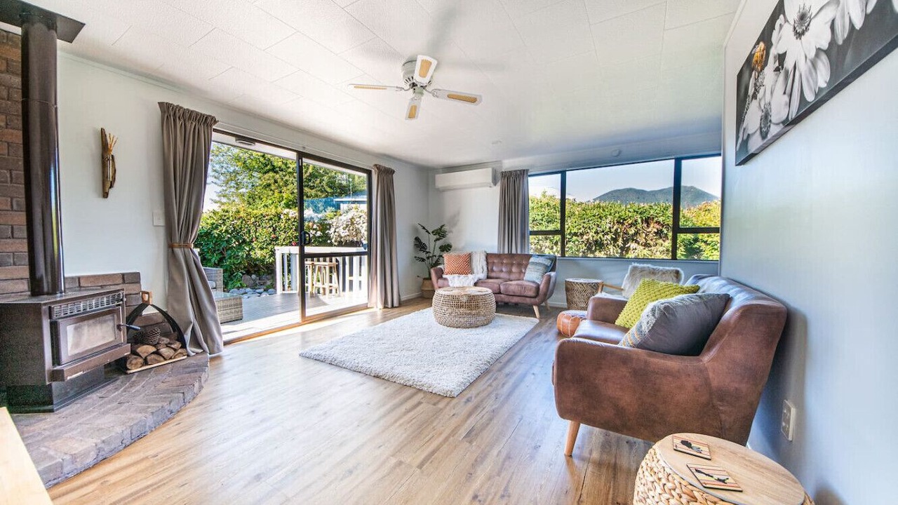 Photo of Livingroom in Hilltop