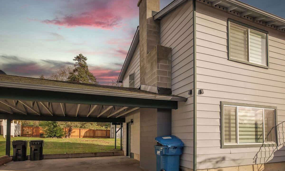 Photo of Outdoor in Renton