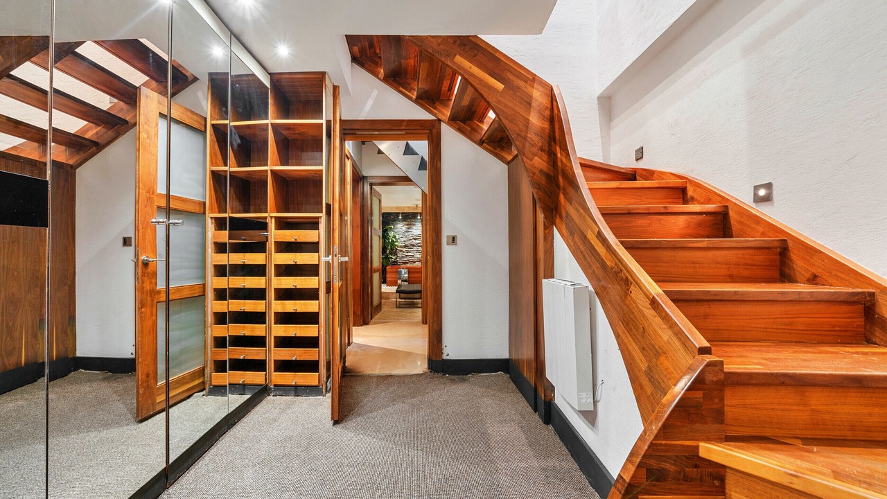 Photo of Others in Knightsbridge