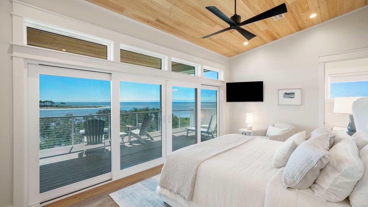 Photo of Bedroom in Apalachicola