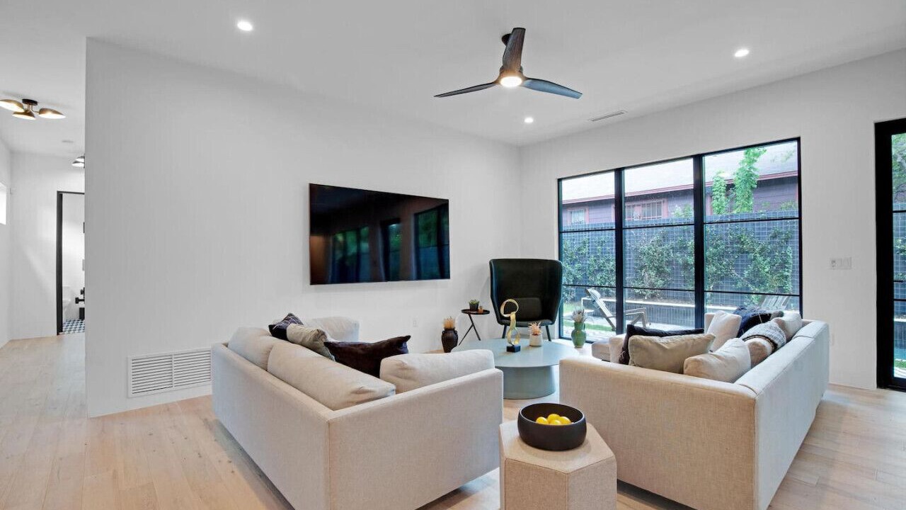 Photo of Livingroom in McKinley Heights