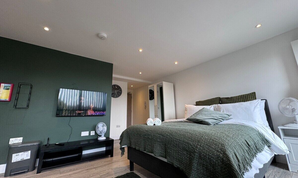 Photo of Others in Weavers