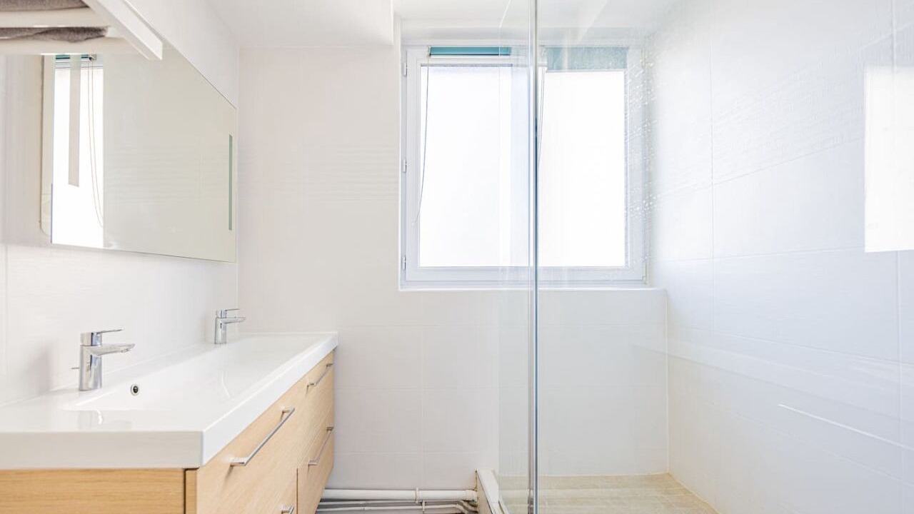 Photo of Bathroom in Saint-Cloud
