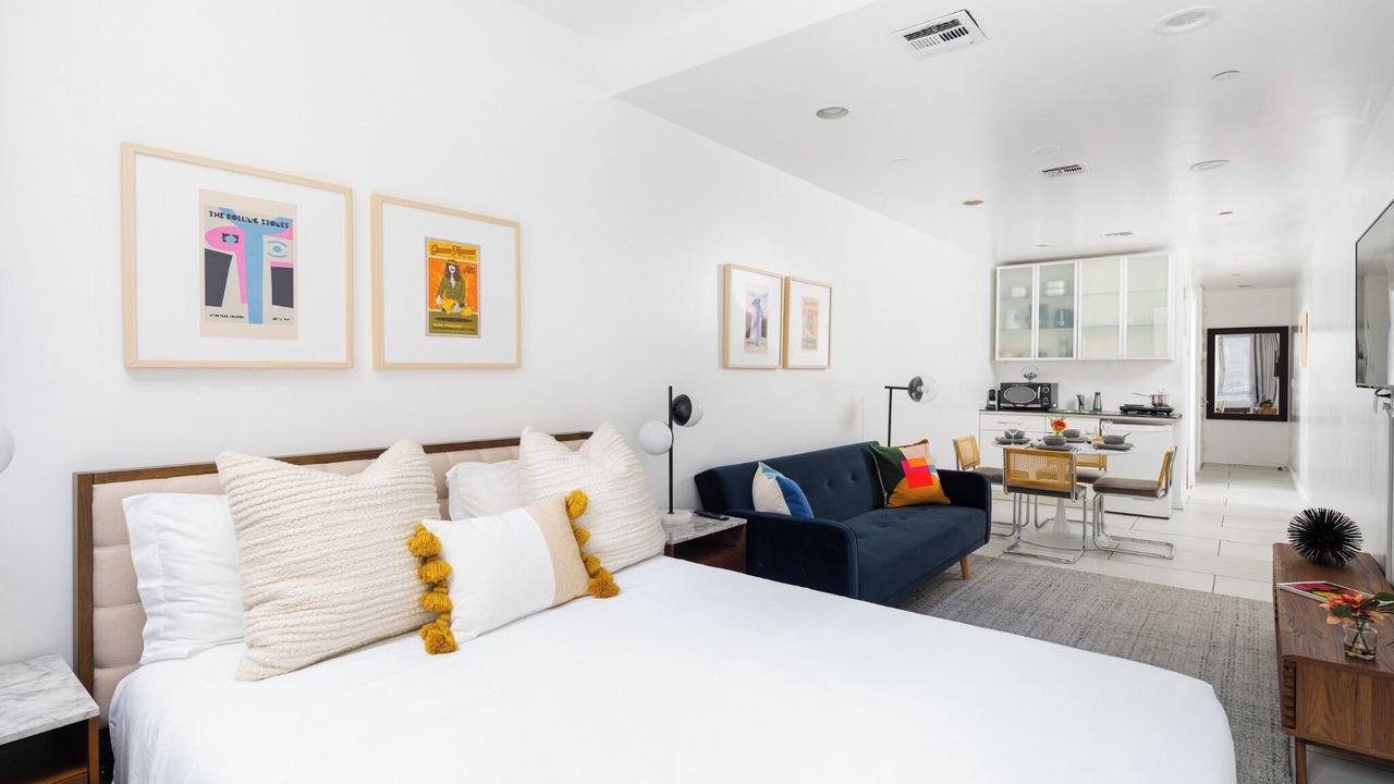 Photo of Bedroom in Midtown East