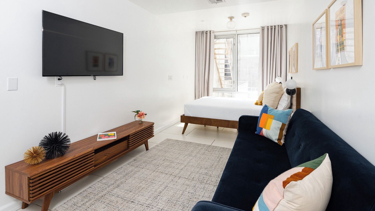 Photo of Bedroom in Midtown East