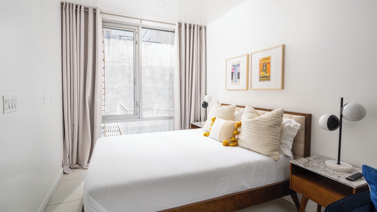 Photo of Bedroom in Midtown East