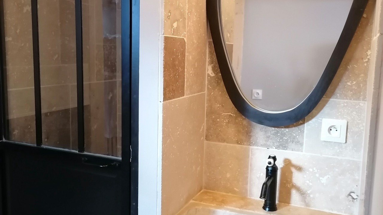 Photo of Bathroom in Regnie-Durette
