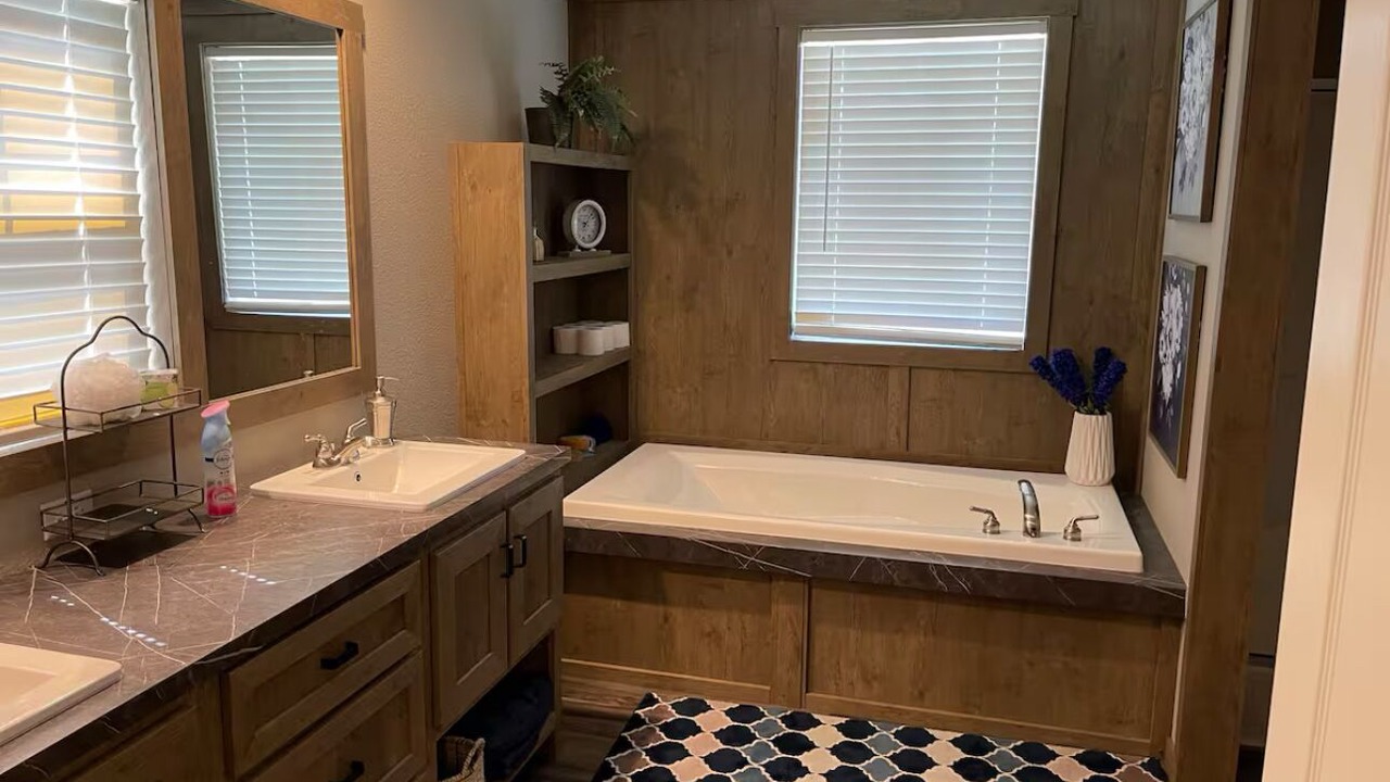 Photo of Bathroom in Iowa Colony