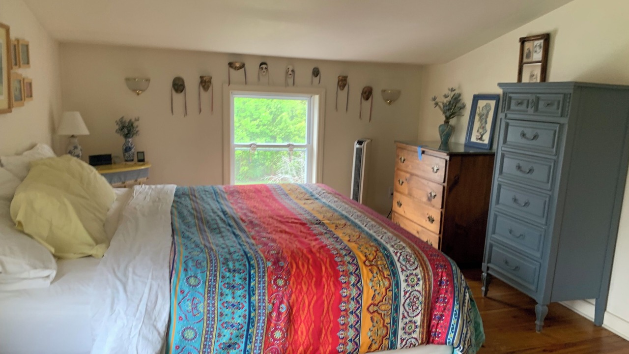 Photo of Bedroom in Back Cove