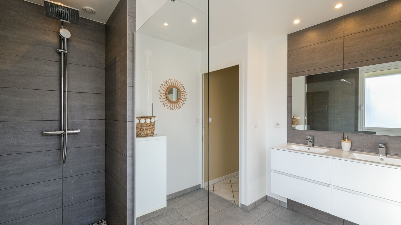 Photo of Bathroom in Saint-Marc-sur-Mer