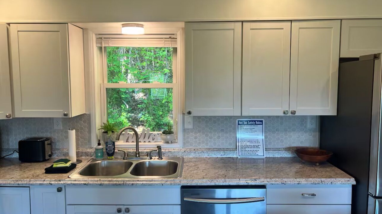 Photo of Kitchen in Clay City