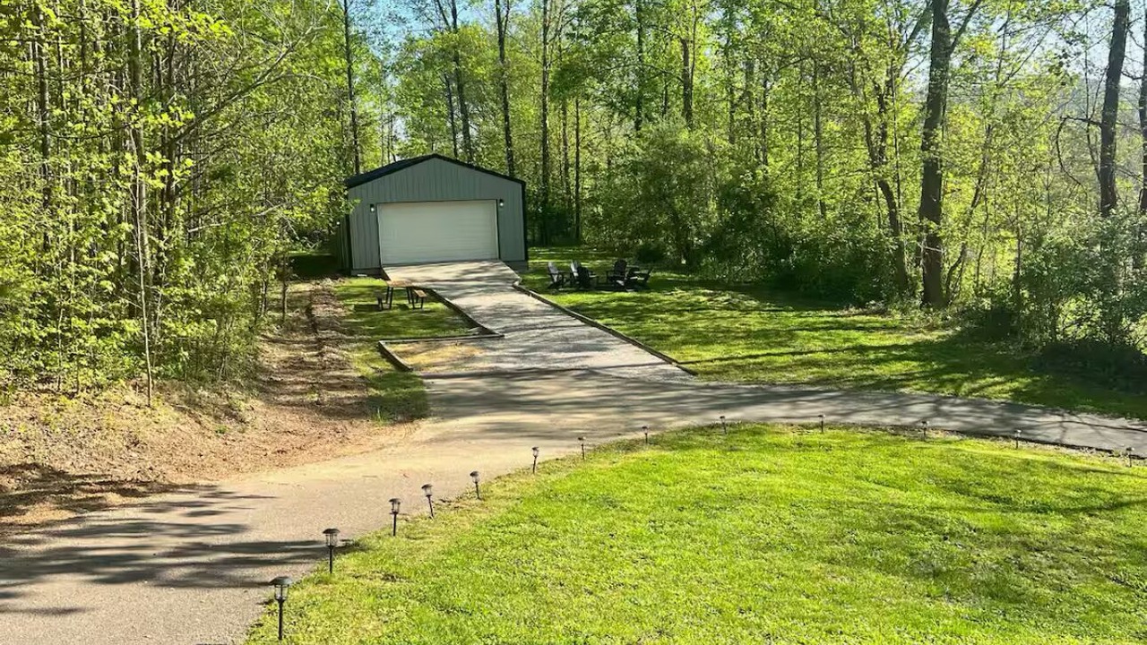 Photo of Outdoor in Clay City