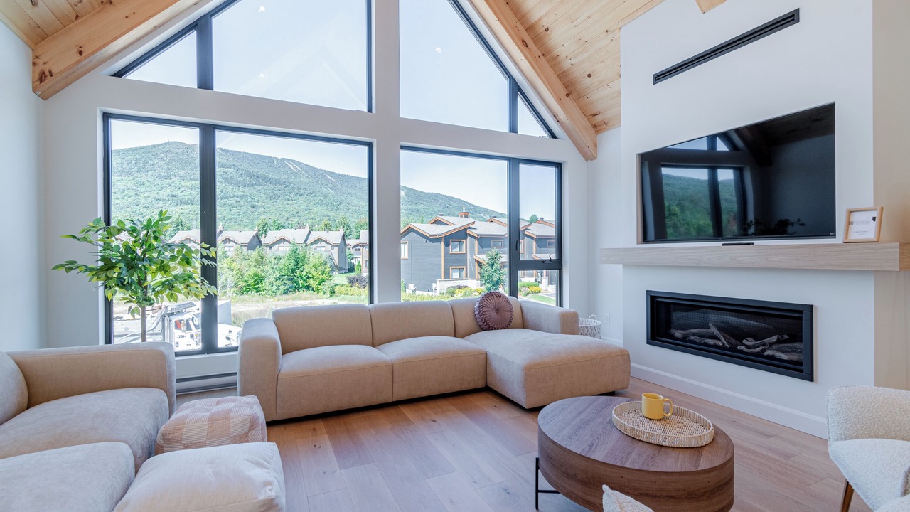 Photo of Livingroom in Ste Anne de Beaupre