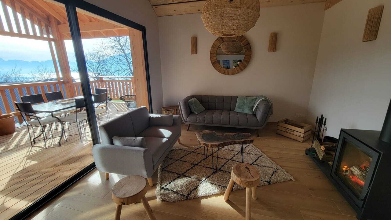 Photo of Livingroom in Brison-Saint-Innocent